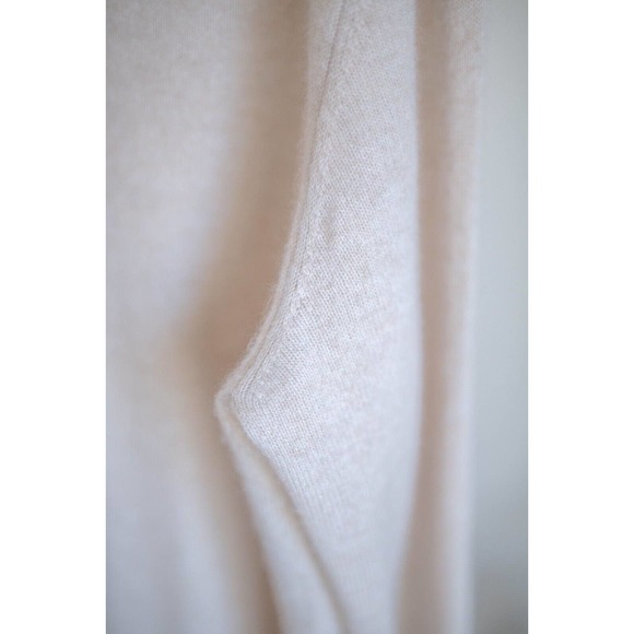 Club Room Luxury Men's V-Neck Cashmere Sweater in Oatmeal SZ XL - Picture 6 of 8